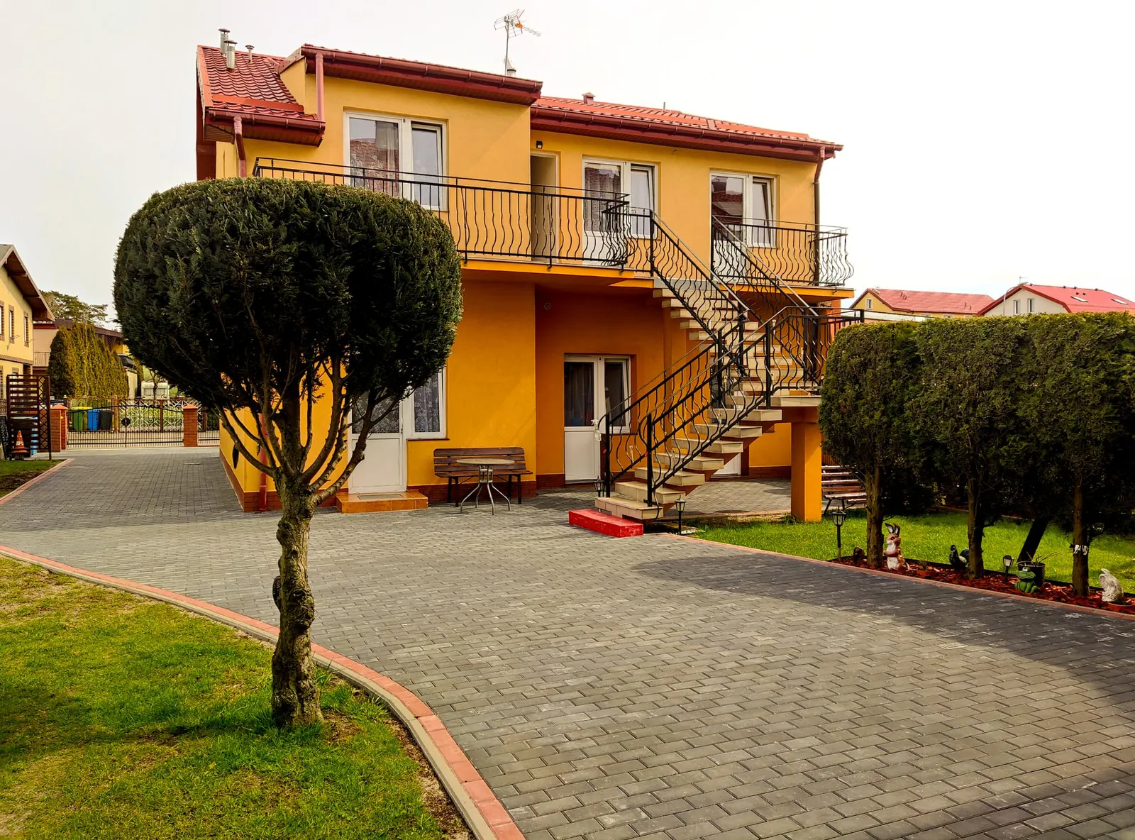 The accommodation building